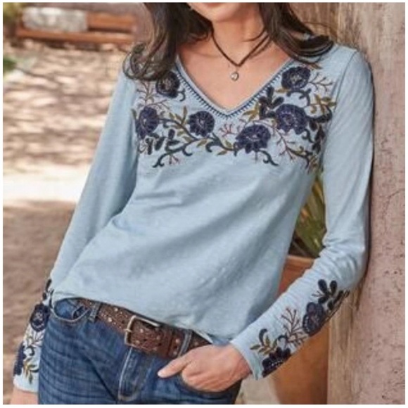Sundance Light Blue Floral Embroidered Long Sleeve T-Shirt V-Neck size M - Picture 1 of 13
